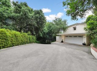 4069 Hampstead Rd, La Canada Flintridge, CA 91011