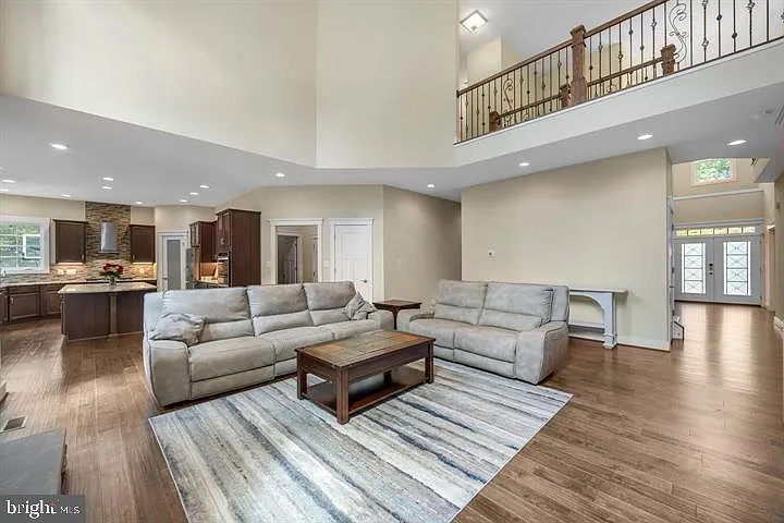 109 Seth Dr — Photo 10