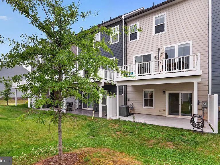 17926 Woods Overlook Dr — Photo 24