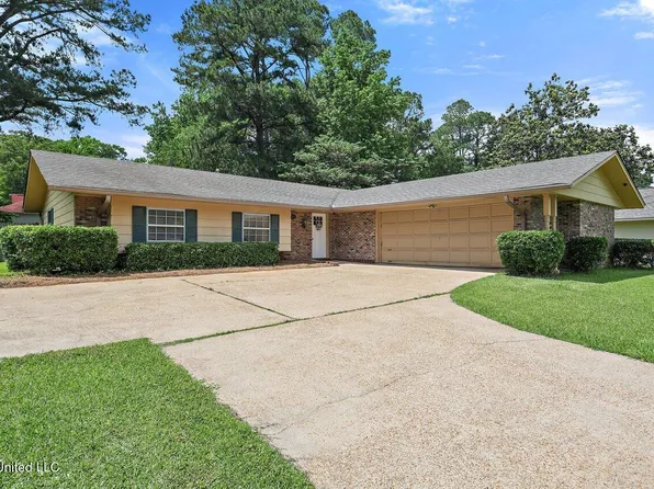 210 Kitchings Dr, Clinton, MS 39056