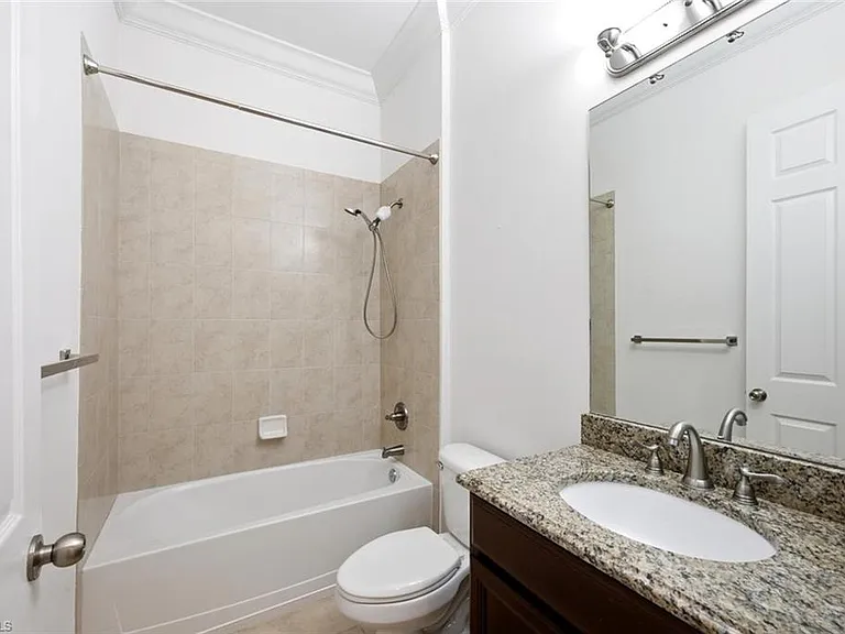 6853 Il Regalo Cir — Photo 23