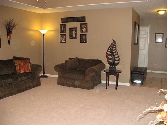 4th image of 865 Woodard Dr