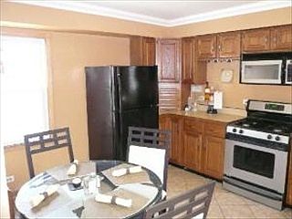 3rd image of 249 Armitage Ave