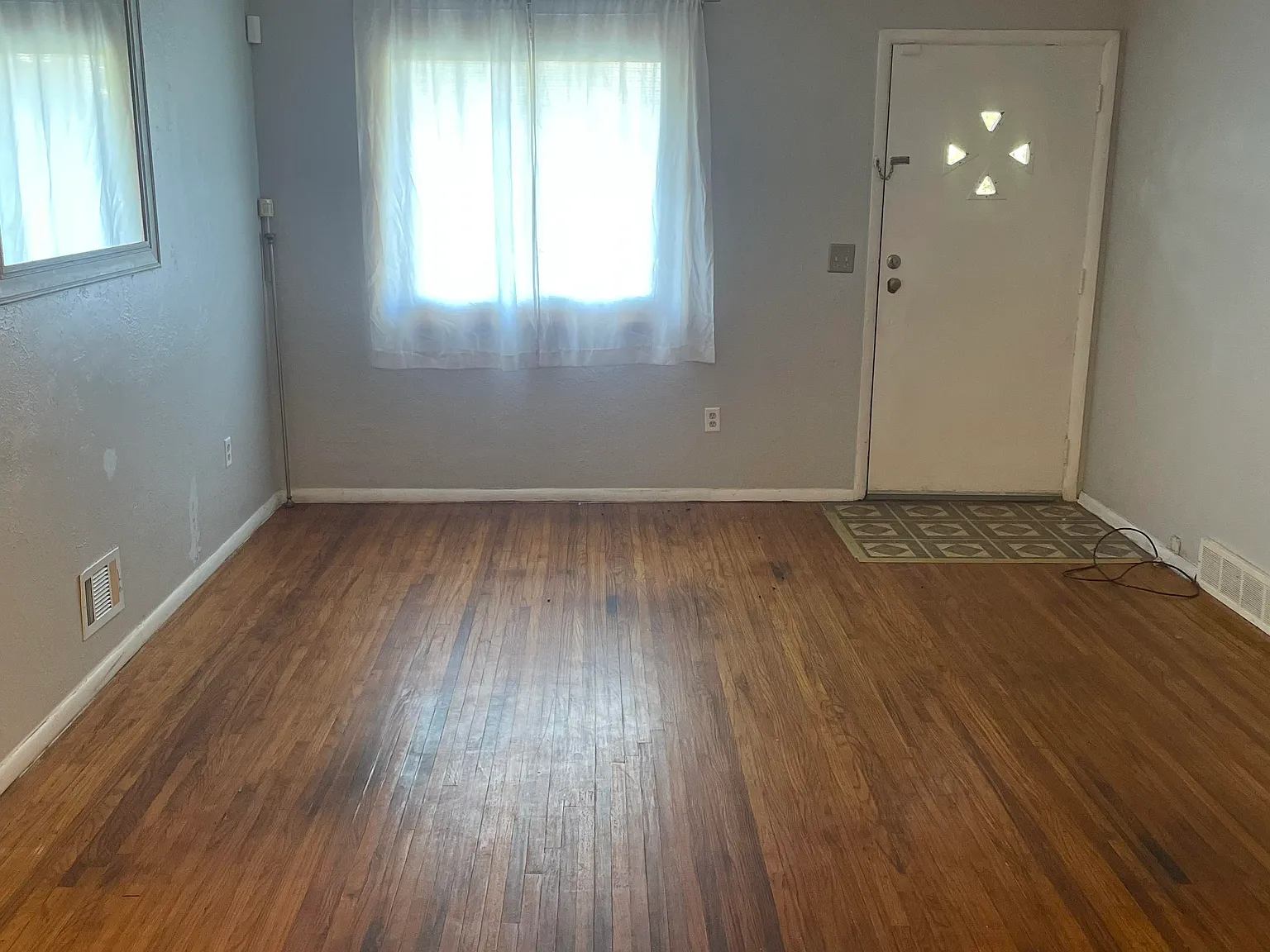 3 bed, 1000 sqft, $1,175 — Photo 4