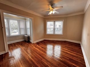 7737 N Sheridan Rd #2, Chicago, IL 60626