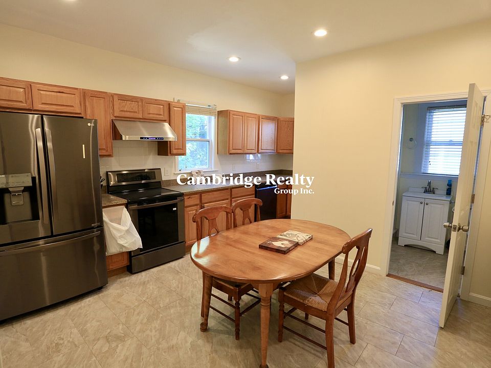 1st image of 124 Forest St #1T