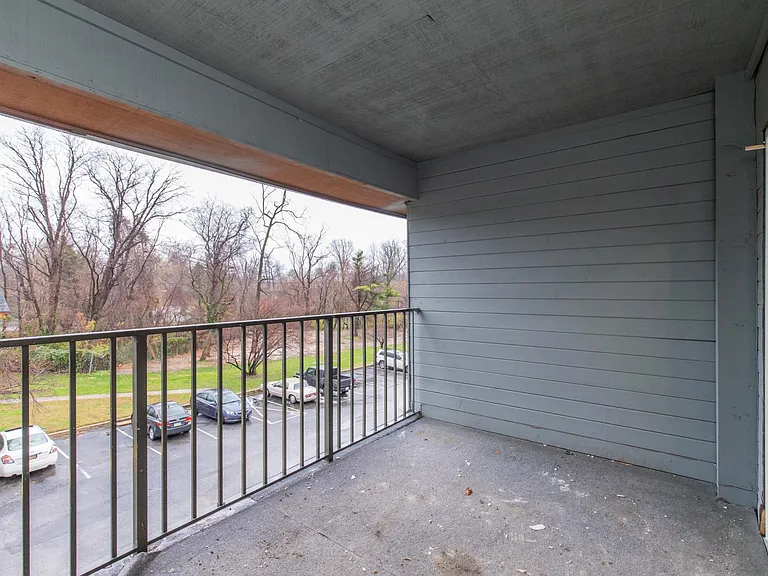 The Oakley — Photo 217
