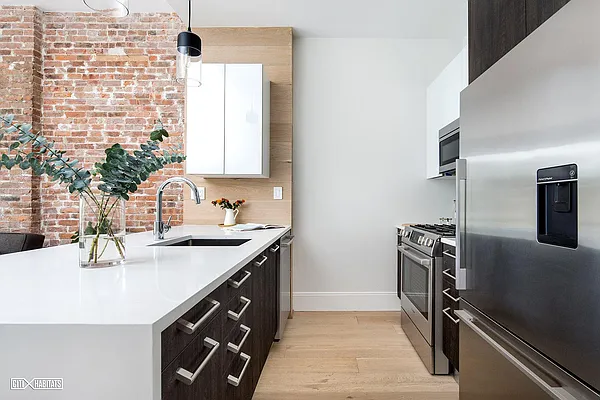 Sold by Citi Habitats | media 21