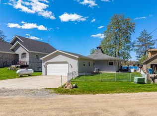 4625 Lake Resort Dr, Gladwin, MI 48624