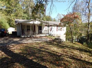 69 Bryn Mawr Rd, Culloden, WV 25510