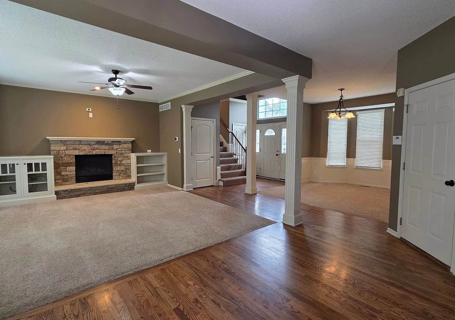 4-Bedroom, 2.5 Bath Single Family for Rent in Overland Park, KS | Attached Garage | Gated backyard — Photo 4