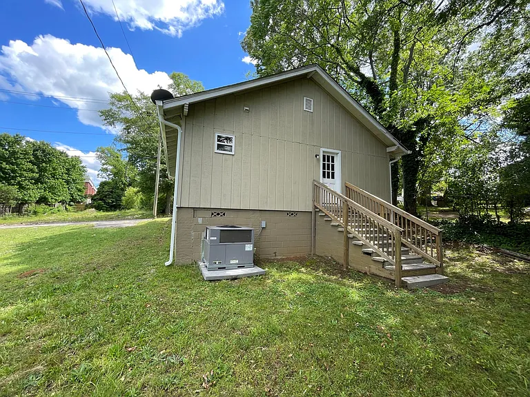 442 Greenleaf St — Photo 17