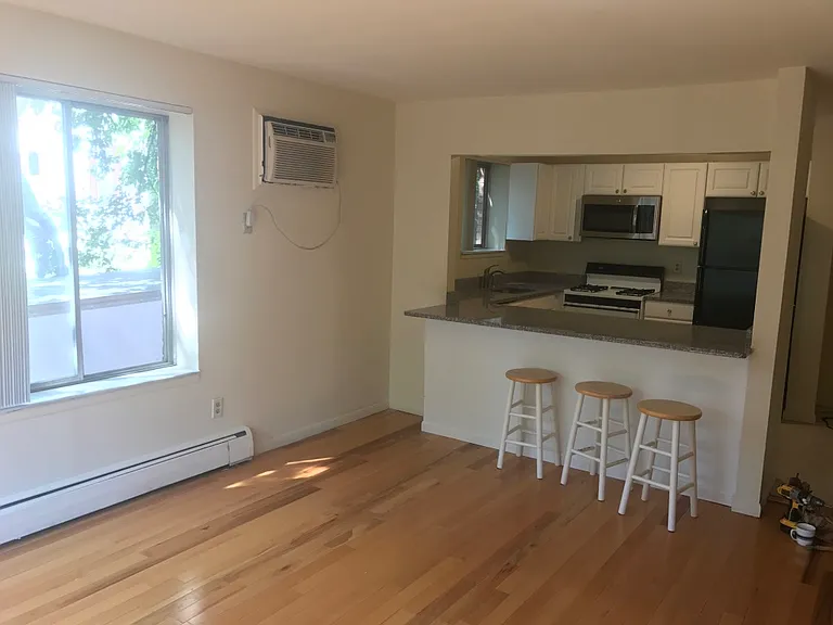 829 Brown St #2 — Photo 11
