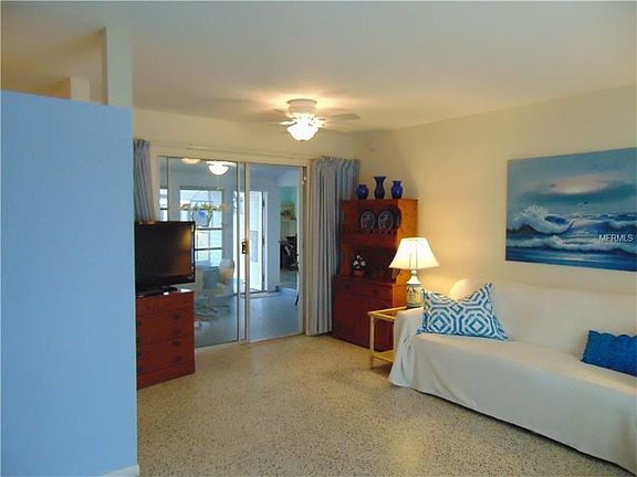 2nd image of 1213 Simmons Way