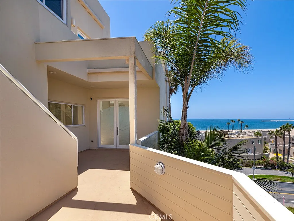 5 bed, 5302 sqft, $15,400 — Photo 4