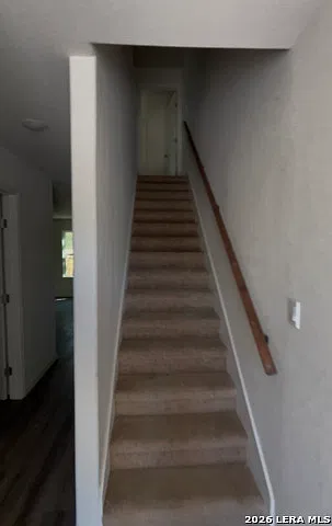 3 bed, 2.0 bath, 1500 sqft, $1,650 — Photo 3