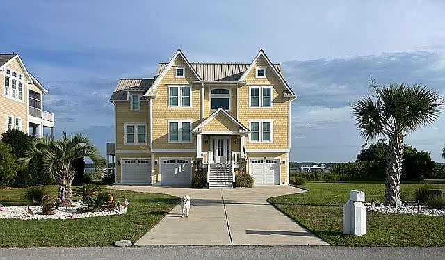 1st image of 36 Sailview Dr