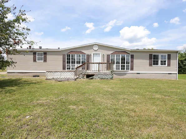 5762 Arctic Fox Dr, Carterville, IL 62918