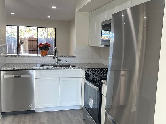 3rd image of 1618 Waxwing Ct