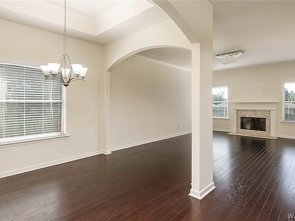 4th image of 411 Prairie Field Dr