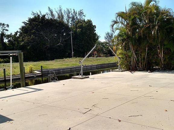 3rd image of 16161 Porto Bello St