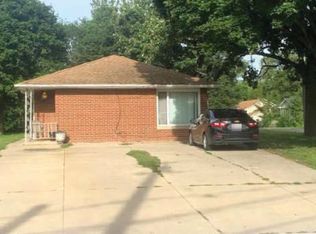 1213 5th St, Aurora, IL 60505