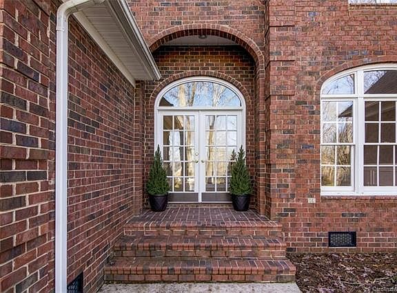 3rd image of 1423 Weddington Hills Dr