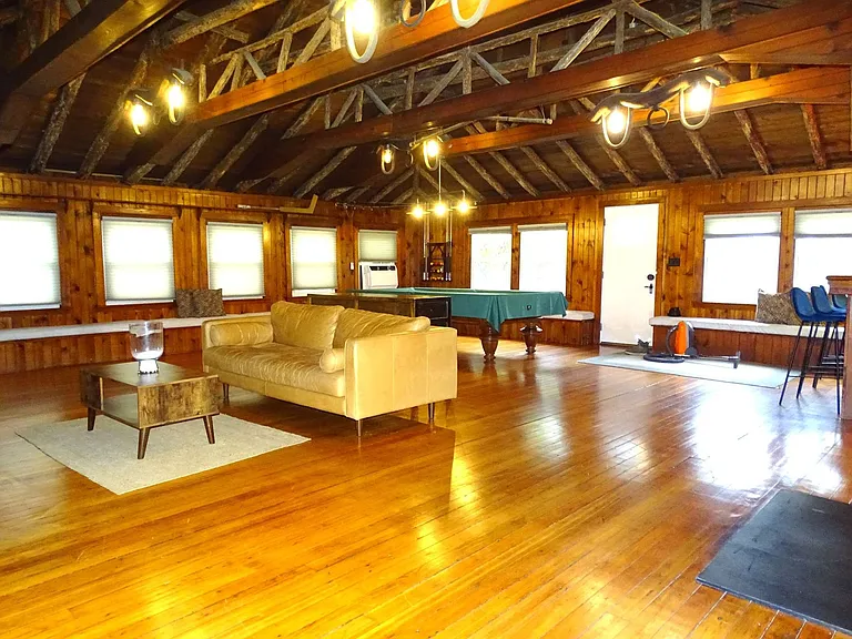 Building's Lounge