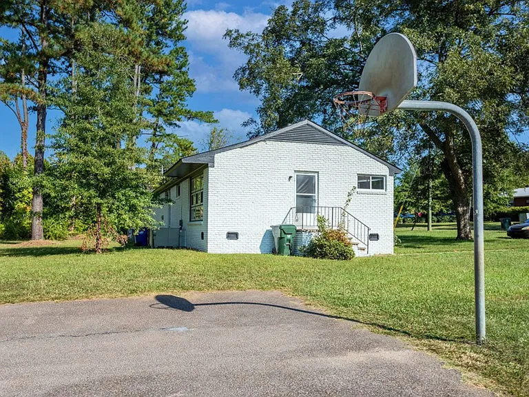 633 Chappell Dr — Photo 26