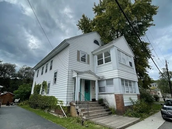 4 South St #4, Camillus, NY 13031