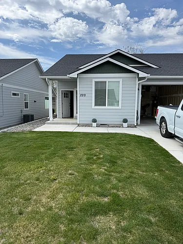 220 Claret Dr Photo 1