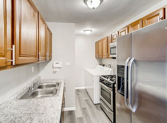 5th image of 7927 163rd Ct #7927