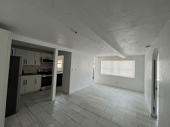 4th image of 43 Alamanda Dr #A