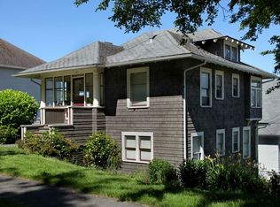 531 N Forest St, Bellingham, WA 98225
