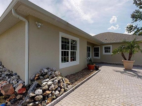 5th image of 225 Sunnyside Dr