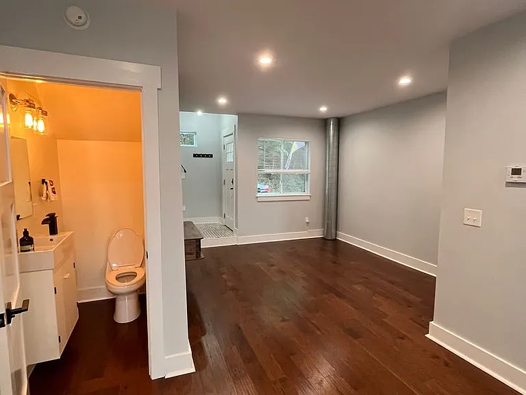 5309 Wickliff St — Photo 32