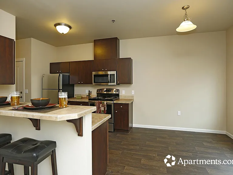 Plumtree Apartments — Photo 27