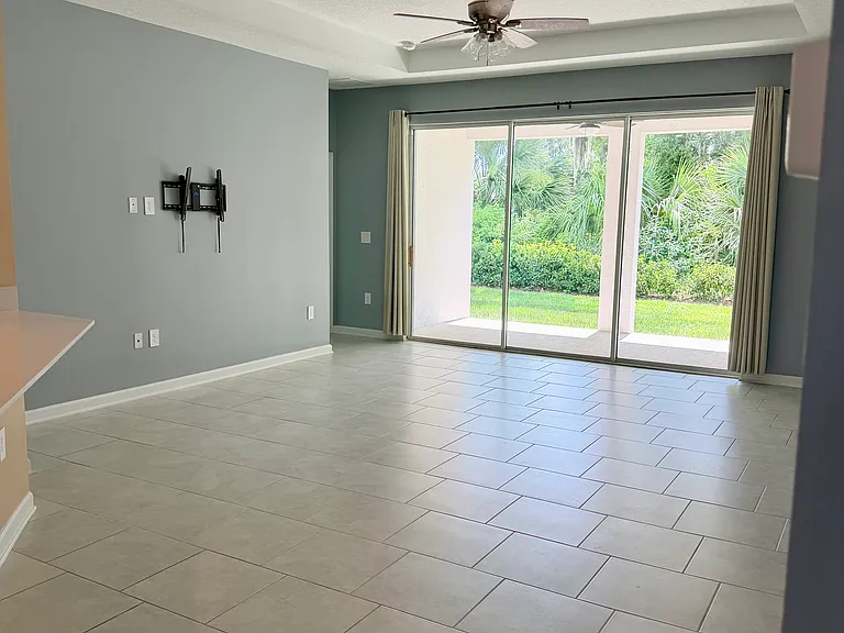 3198 Country Side Dr — Photo 23