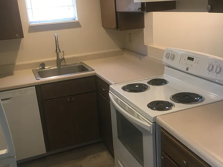 Prairie House Apartments — Photo 17
