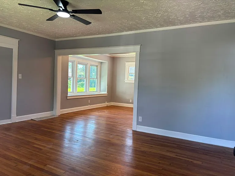 8034 Michigan Ave — Photo 3
