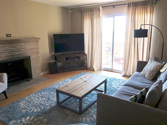 4th image of 4238 Dunsmuir Ave