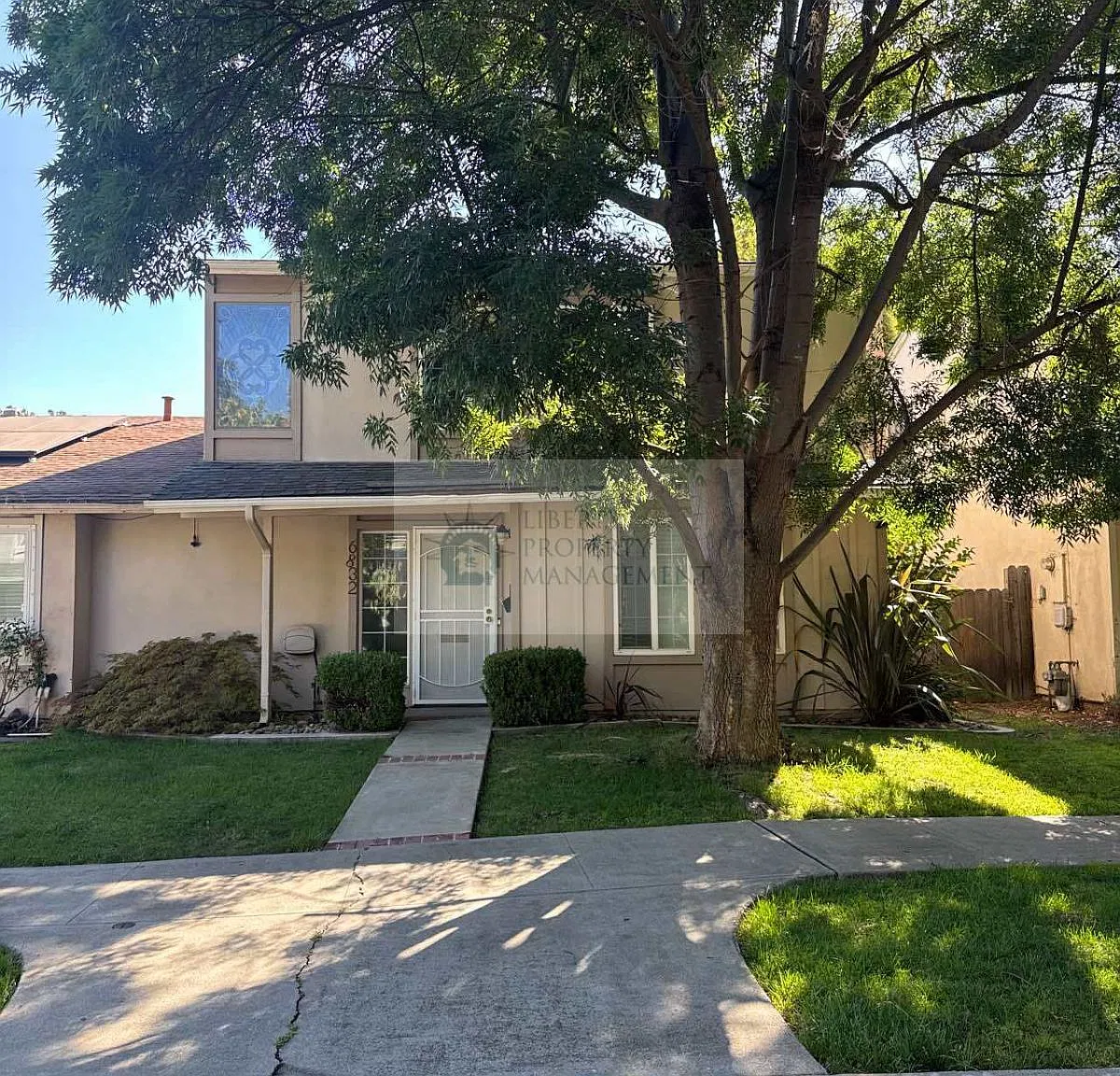 3 bed, 1.5 bath, 1343 sqft, $2,250 — Photo 2