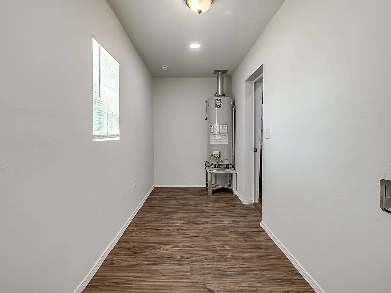 515 W Martin St — Photo 32