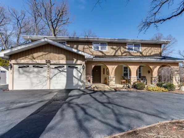4980 Darlene Dr, Gurnee, IL 60031