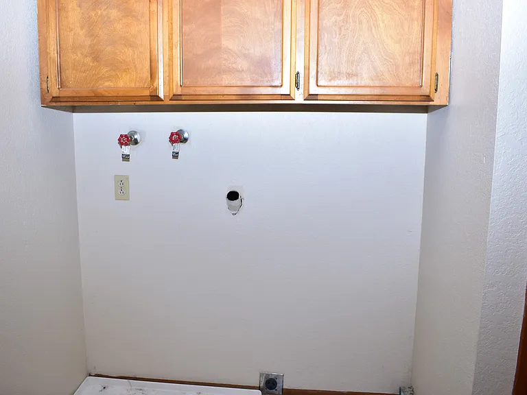 223 Cedar St #C — Photo 8