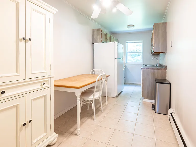 108 Regency Park #108 — Photo 4