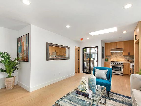 3rd image of 715 Jasmine Ave #B