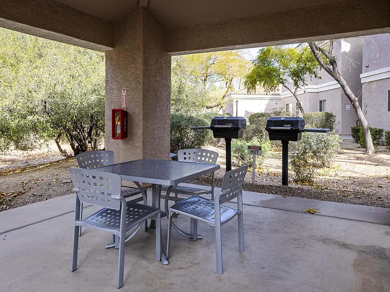 Vintage at Scottsdale — Photo 26