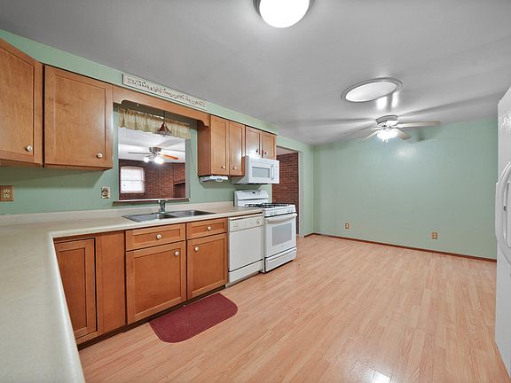 2nd image of 756 S 375 W