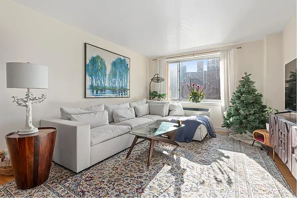 Rented by Douglas Elliman | media 20